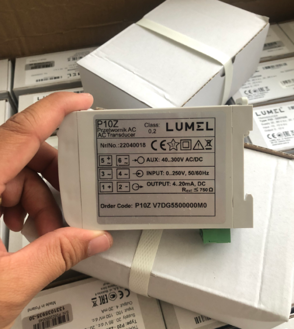 bộ chuyển đổi điện áp 250v ac ra 4-20ma